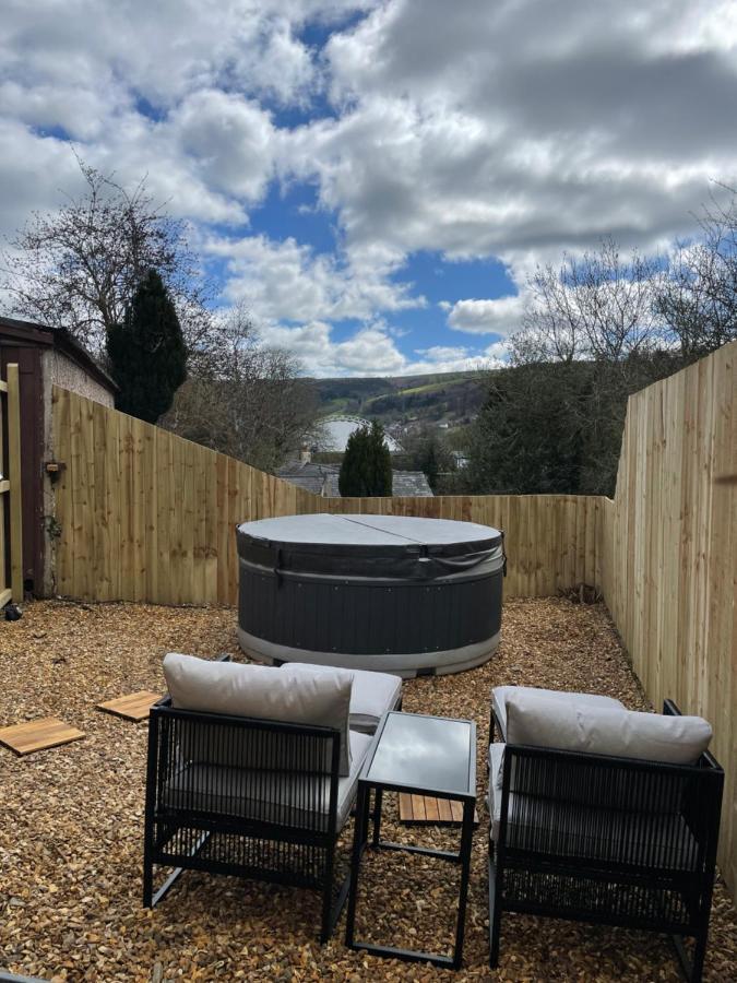 Dee Lodge With Private Hot Tub ランゴレン エクステリア 写真